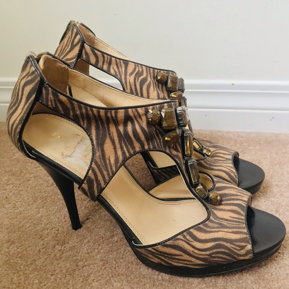 Zebra print high heels - Picture 2 of 3